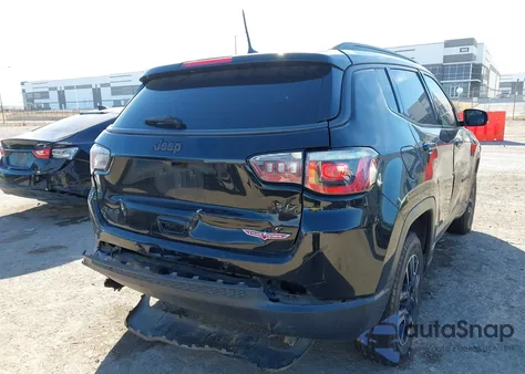 2019 Jeep Compass Trailhawk 4X4 z USA, uszkodzony, nr VIN 3C4NJDDB9KT595135